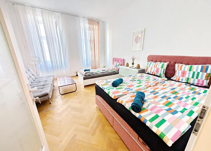 Comfortable In Wiener Stadthalle Area G4 Проживання в сім'ї