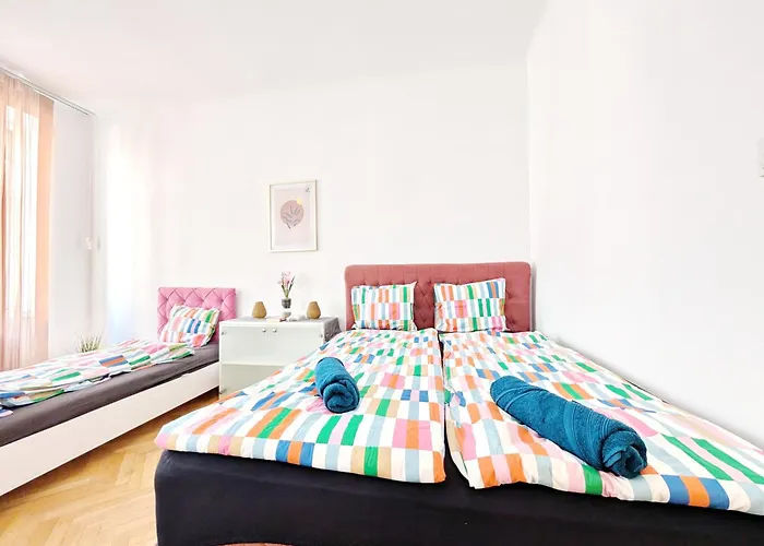 Comfortable In Wiener Stadthalle Area G4 Проживання в сім'ї