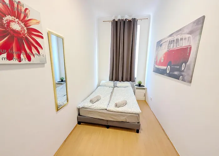 Comfortable In Wiener Stadthalle Area G4 Проживання в сім'ї *