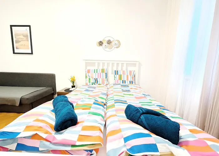 Comfortable In Wiener Stadthalle Area G4 *
