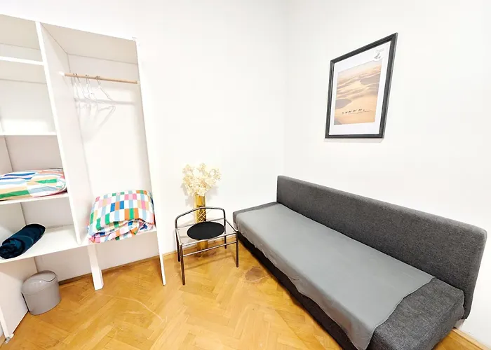 Comfortable In Wiener Stadthalle Area G4 Проживання в сім'ї Відень