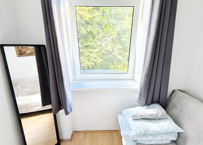 Comfortable In Wiener Stadthalle Area G4 * Відень
