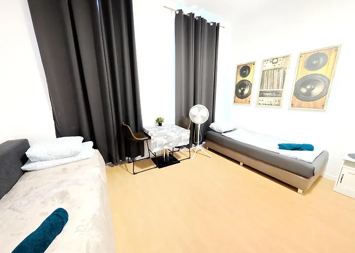 Comfortable In Wiener Stadthalle Area G4 Проживання в сім'ї