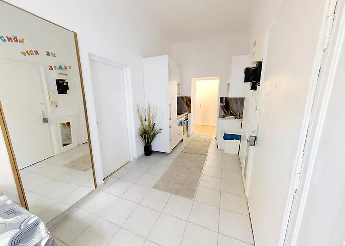Comfortable In Wiener Stadthalle Area G4 *